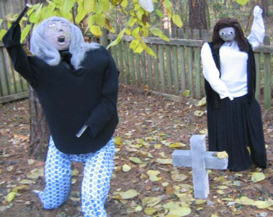 decor_zombieyard_6_girls
