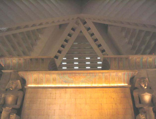 luxor_front_ceiling