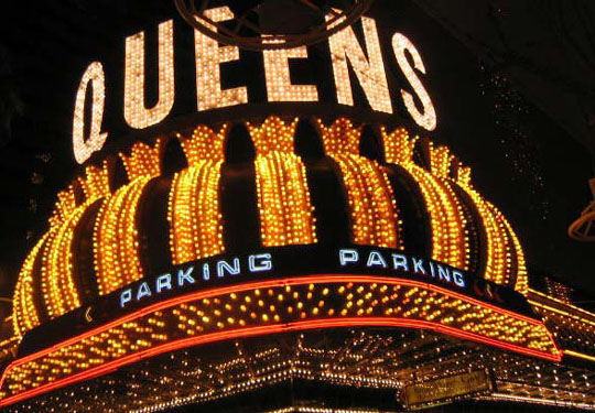 neon_4queen