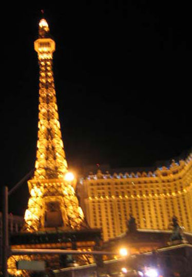 neon_paris_2