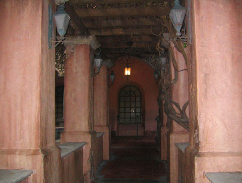 disney_mgm075_085