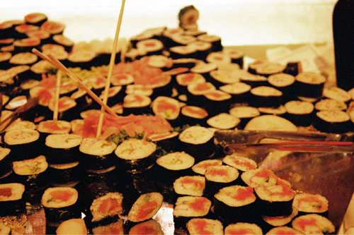 095casino009_sushi_1203643-R2-012-4A