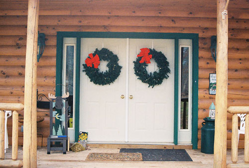 lake_xmas_frontdoor