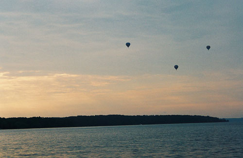 lakedays_balloons2