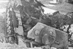 Image: BATTLE OF THE BULGE: BOMBED-OUT PANZER