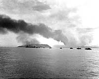 Photo # 80-G-420024: Landing vehicles approach the line of departure, during the Inchon invasion, Sept. 1950