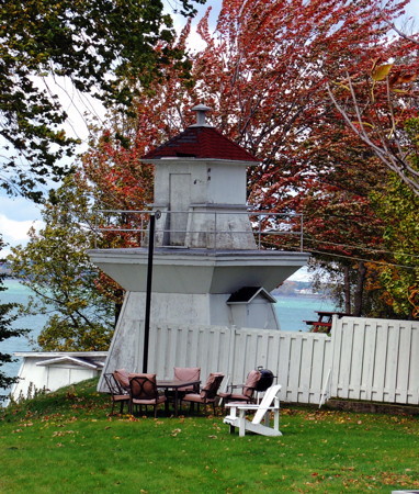 Route de Contrecoeur Range Front Light
