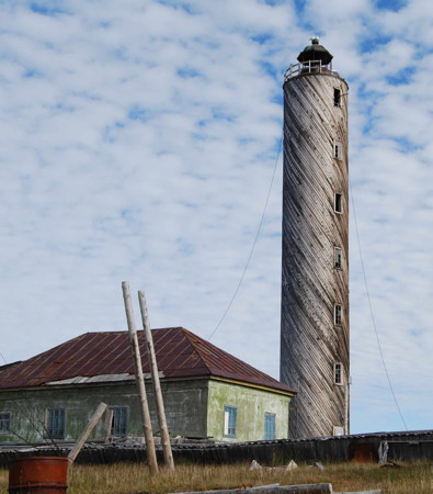 Ostrov Muostakh Light