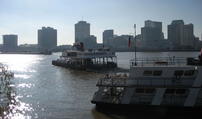 Filename=800px-AlgiersFerry_TJefferson_crossing_barge.jpg
Filesize=48KiB
Dimensions=800x473
Date added=Jan 07, 2007 800px-AlgiersFerry_TJefferson_crossing_barge.jpg
