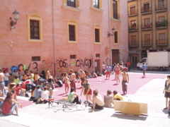 jugglers near the cathedral