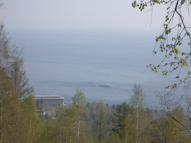 zoom for better hotel pic and for boat