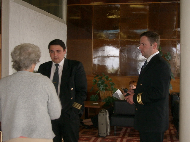 Aeroflot officials explain 6 hour delay (after no announcements)