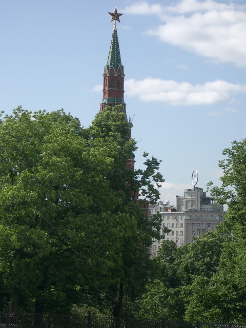 Mercedes-Benz meets the Kremlin