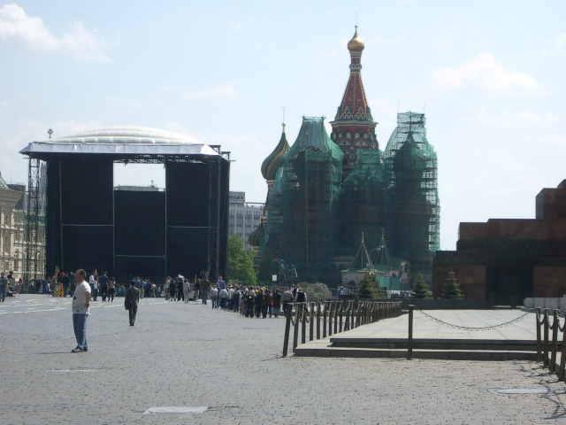 MacCartney stage at Red Square