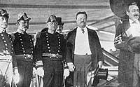 Photo # NH 1203: President Theodore Roosevelt reviewing the U.S. Atlantic Fleet from on board USS Mayflower, Labor Day, 1906.  Photographed by Pictorial News Company