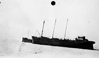 Photo #  NH 101838:  Barge Josephus in 1917 or earlier