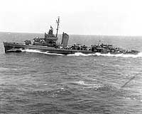 Photo # NH 103528:  USS Roe underway at sea, circa 1943-1944