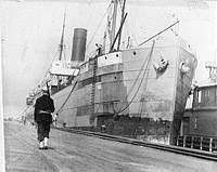 Photo #  NH 105270:  USS Malang circa April 1918.