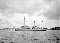 Photo # NH 107334:  USS Lewes (ex-City of Lewes) off Lorient, France, circa 1918