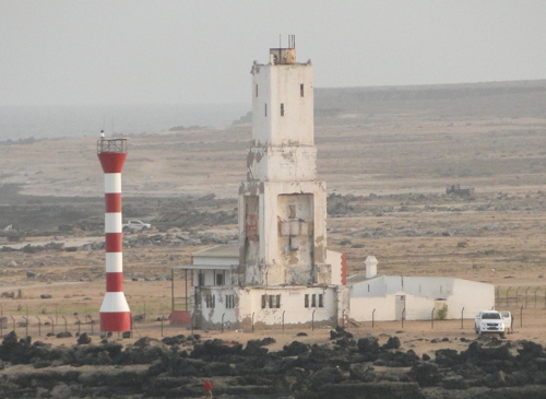 https://www.ibiblio.org/lighthouse/photos/Africa3/GiraulAGO.jpg