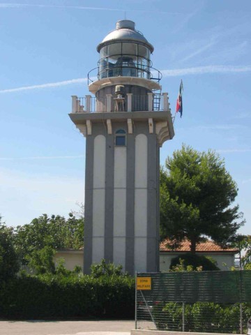 Porto di Po di Goro Lighthouse - Wikipedia