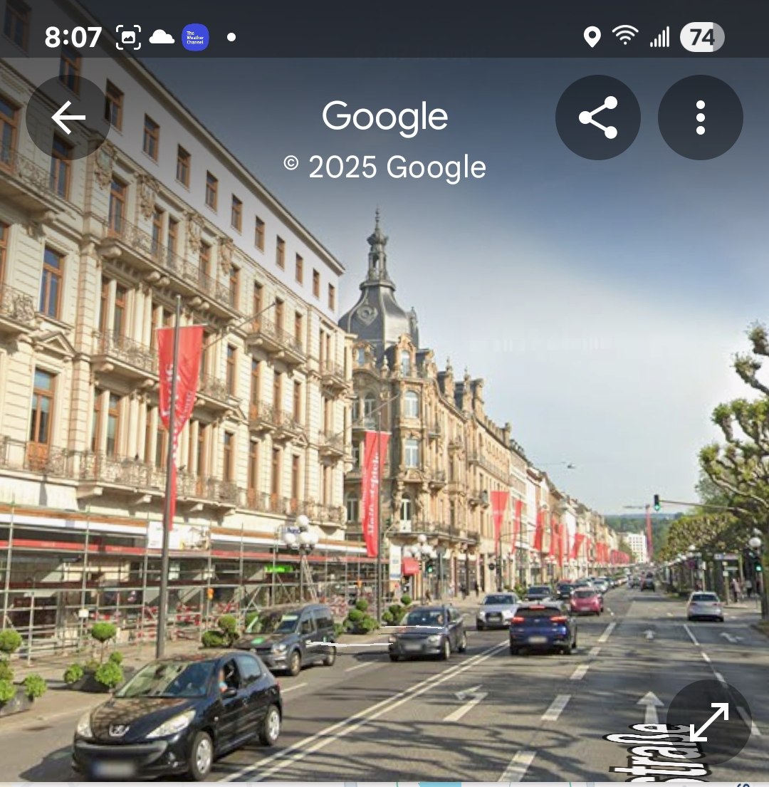 Google Street View of Pre-WWII View of
                Hotel Metropole